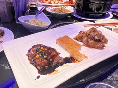 -荣誉海鲜酒楼(海湾店)