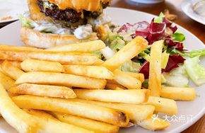Beef Mushroom Cheese Burger