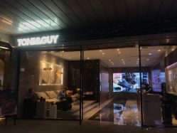 -TONI&GUY