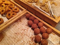 -享遇.锅姥姥牛排海鲜自助(小寨店)