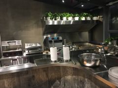 -HIGH FIVE哈福手工汉堡(桂林路店)