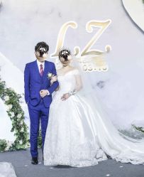 点击看大图 -拉瑞娜LaReine婚纱礼服高级定制