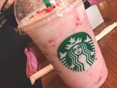 草莓酸奶星冰乐-星巴克臻选(惠州华贸天地1楼店)