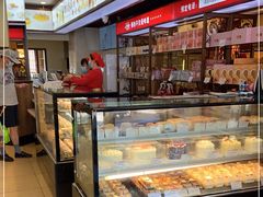 面包甜点陈列柜-红宝石·鲜奶小方·海派西点房(丰庄店)