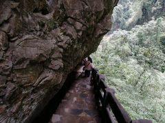 -龙水峡地缝景区