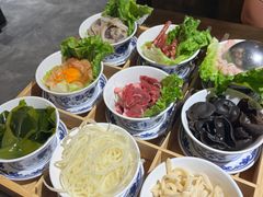 -聚汇三少·龙虾·中餐厅(莫邪路新天地店)