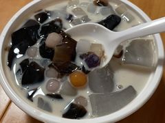 牛奶烧仙草-阿姨奶茶专卖(舌涧道杭州惠民路创始店)
