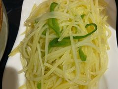 青椒土豆丝-舌尖上的食缘花园主题餐厅
