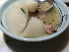萝卜炖筒骨-梁家大院•农家菜(昆山会展中心店)