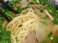 -嘻小北·兰州清汤牛肉面(太平洋森活天地店)
