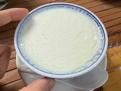 -周大娘牛乳(旧寨古村总店)