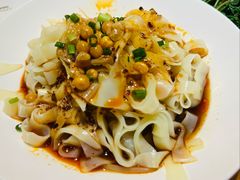 -苹果树下艺术餐厅(宋庄店)