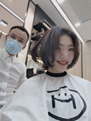 -HAIR CORNER