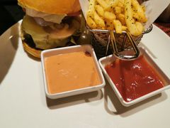 -WOLFGANG PUCK KITCHEN & BAR(迪士尼小镇店)