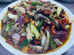 -卢六川汤肉(南方花园店)