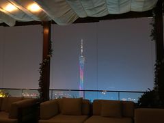 -广州柏悦酒店·悦吧·顶楼露天酒吧