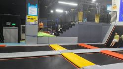 -蹦贝运动中心·蹦床·攀岩·闯关(龙岗店)