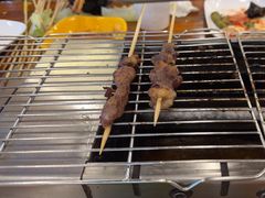 -哈尔滨小酒馆·鲜肉现穿自助烧烤(康新花园店)