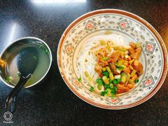 -丫丫桂林米粉(学府店)