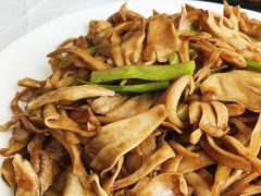 肉炒栗树蘑-京北渔家傲