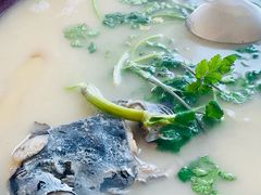 鱼头汤-湖边饭店