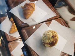 -星巴克臻选(莘庄仲盛店)