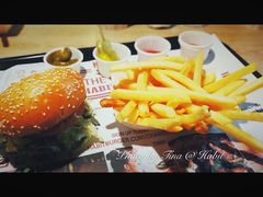 -The Habit Burger Grill 哈比特汉堡(复兴soho店)