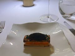 有机蛋黄吐司鱼子酱和香草-Jean Georges