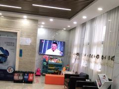 -茂菊口腔连锁(浦东南路店)