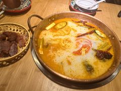 -洱火云南酸菜牛肉火锅(石景山当代商城店)