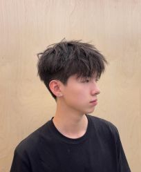 点击看大图 -老佛爷Hair染发烫发Salon