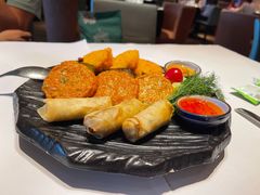 泰式经典炸味拼盘-BetterThai 泰加(苏州中心店)