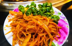 Pickled Cabbage with Chili Rings