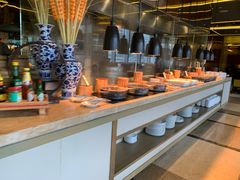 自助取餐区-大中华希尔顿酒店-念自助餐·嗨啤·小龙虾