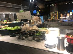 自助取餐区-圆顶阁西餐厅(郑州索菲特国际饭店 )