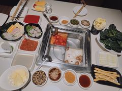 -海底捞火锅鲜切牛肉主题店(长寿路店)