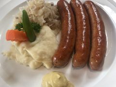 -LENBACH兰巴赫西餐啤酒坊(大连东港店)