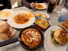 -必胜客餐厅(昆百大泰业城店)