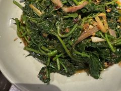 飞天番薯叶-大头虾越式风味餐厅(光明广场店)