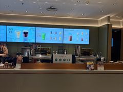 -星巴克臻选(上海中环广场2F店)