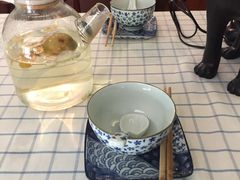 餐具摆设-在湖边私厨小馆