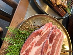 -草家酱蟹炭火烤肉店(珲春南路一店)