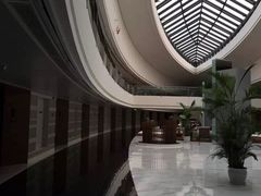 -上海滴水湖皇冠假日酒店