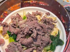 -来龍儿鲜切牛肉自助老火锅