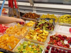 自助取餐区-老炳·七丛松甘草水果