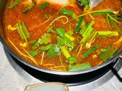 -野山舂·贵州现舂酸汤牛肉(民生路店)