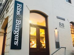 -Ribs & Burgers The Rocks