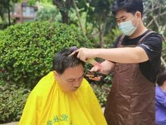 -首脑美容美发化妆美甲培训学校(龙岗校区)
