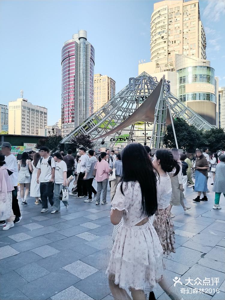 新街口里面真实人物图片