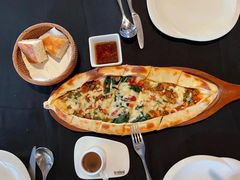 四季皮塔饼-Efes Turkish & Mediterranean Cuisine 艾菲斯餐厅(陆家嘴店)